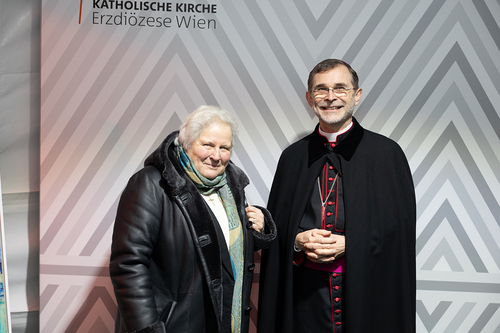 Gratulationsschlange / Erzdiözese Wien/ Schönlaub, Stephan Schönlaub